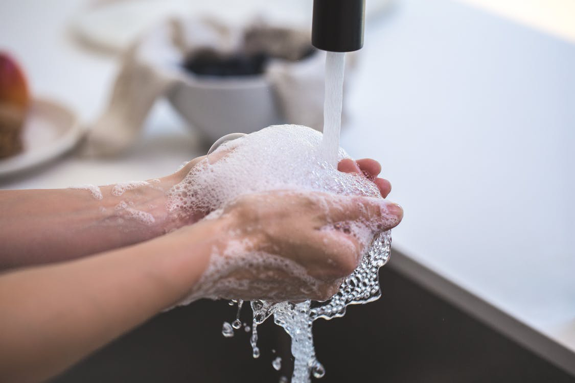 3 Health Benefits of Proper Hand Washing—and Why You Should Keep 2 oz Hand Sanitizer Gel and a Mask in Your Pocket